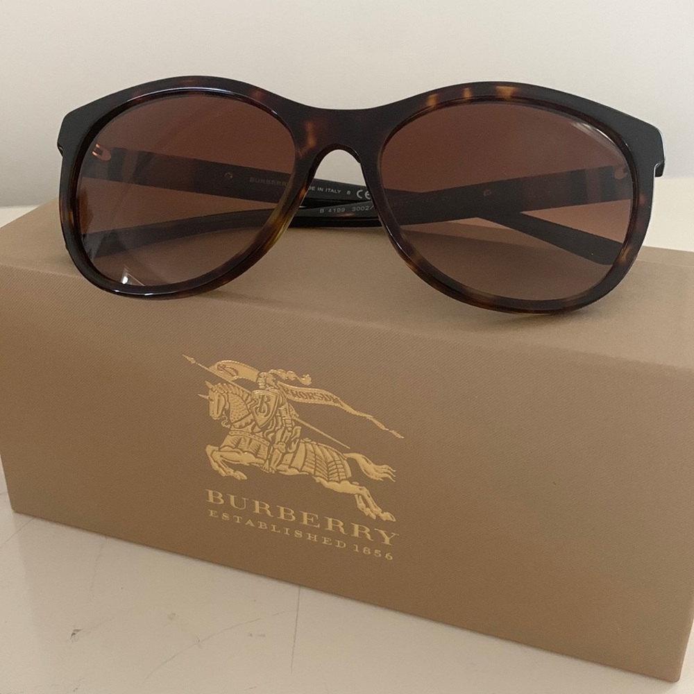 Burberry sunglasses